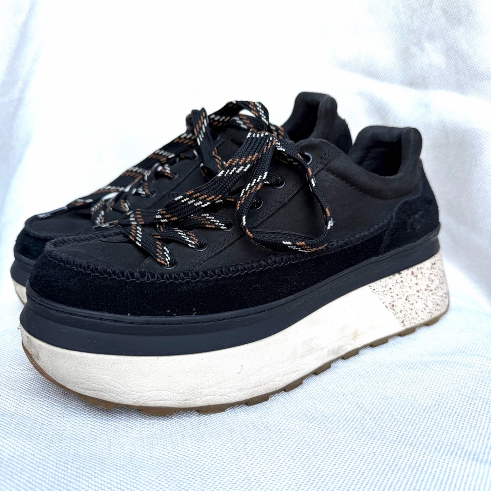 UGg Suede Platform Sneakers — Black / EU 40 (W9)
